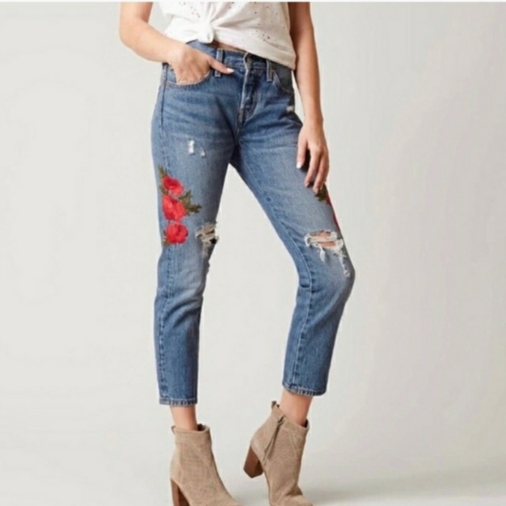 Floral Embroidered Levi Jeans